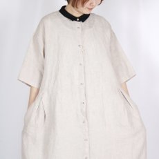 画像4: blue willow リネン平織り衿配色タックワンピース 3色 (4)