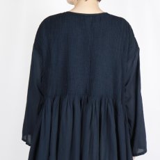 画像30: maison de soil 80s ORGANIC COTTON SMALL CHECK&VOILE PLAIN(OVER DYE) CREW NECK BUTTON SHIRT MAXI DRESS WITH PINTUCK 2色 (30)