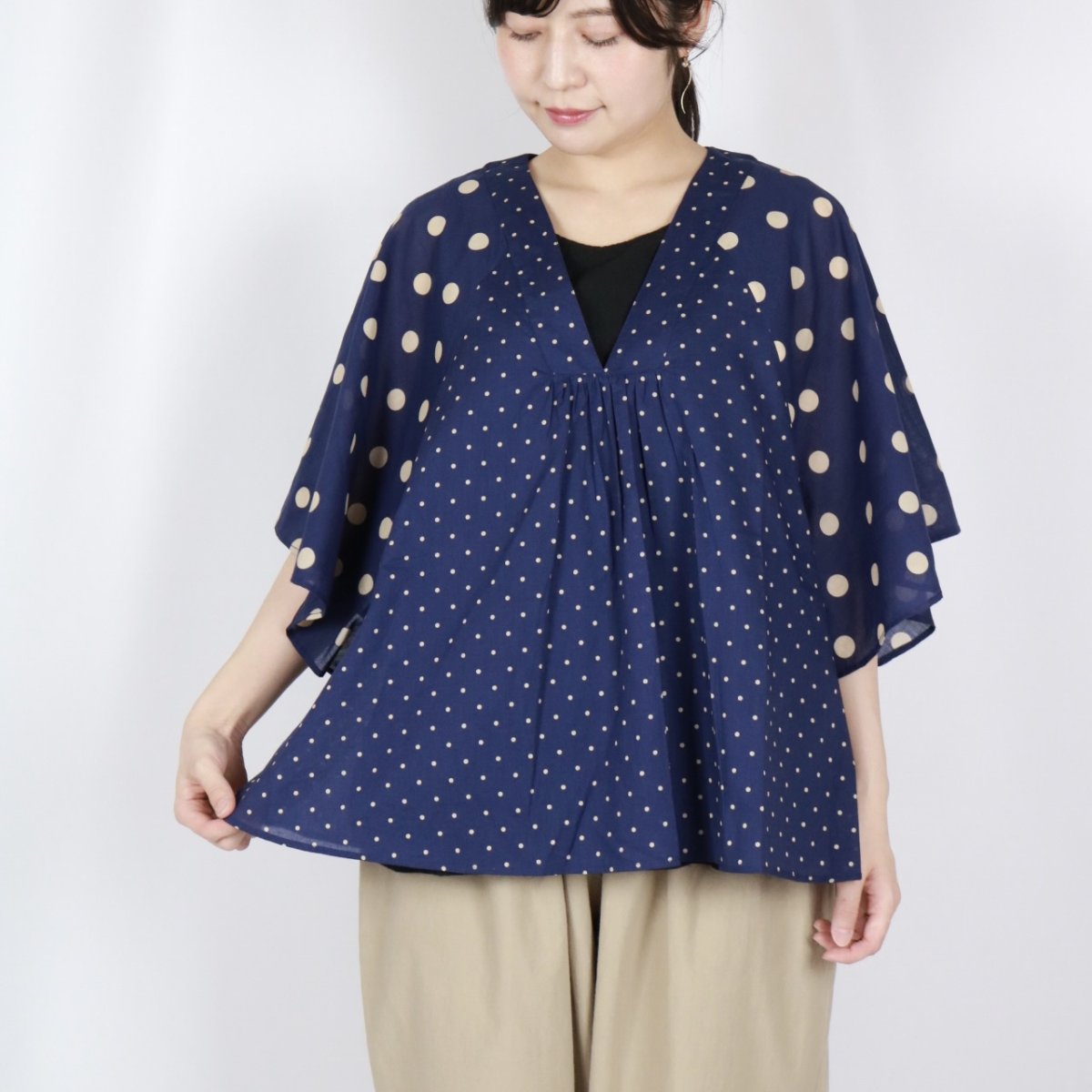 画像1: SOIL  VOILE DOT PRINT(PATCHWORK) V-NECK FRARED SLEEVE PULLOVER  2色 (1)