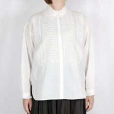 画像2: maison de soil　 60s ORGANIC CAMBRIC WITH EMB FRILL COLLAR EMB SHIRT　 (2)
