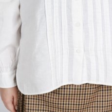 画像9: maison de soil  TWILL COTTON KHADI PLAIN (WASH) ROUND COLLAR SHIRT WITH RANDOM PINTUCK  (9)