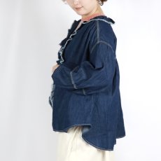 画像16: tumugu: ライトオンスデニムフリルブラウス 2色 (16)