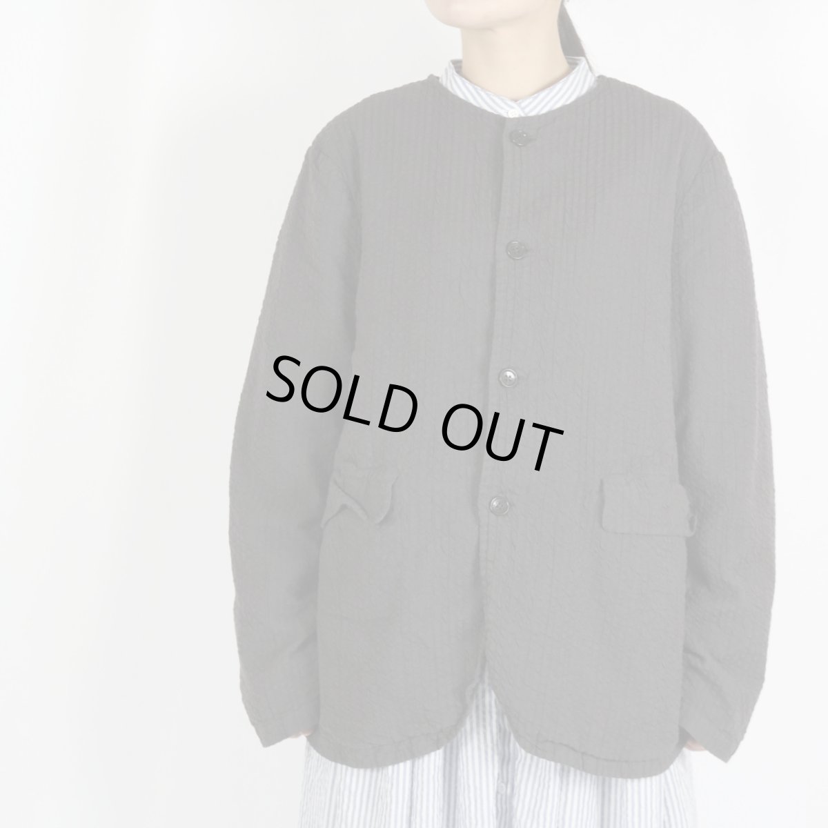 画像2: Vas-y Lentement　SEERSUCKER PLAIN OVERDYE SIDE VENTS NO COLLAR JACKET　2色 (2)