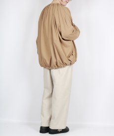 画像13: LUEUF GATHER NECK WIDE BLOUSON 2色 (13)