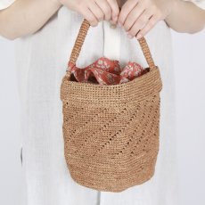 画像40: maison de soil　RAFFIA ONE HANDLE BARREL BAG　10色 (40)