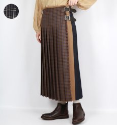 画像2: O'NEIL OF DUBLIN  WORSTED WOOL PATCHWORK LOW WAIST PLEATS WRAP SKIRT LENGTH 80cm (WITH PIN)  2柄 (2)