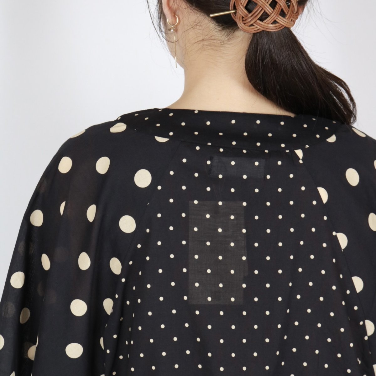 画像14: SOIL  VOILE DOT PRINT(PATCHWORK) V-NECK FRARED SLEEVE PULLOVER  2色 (14)