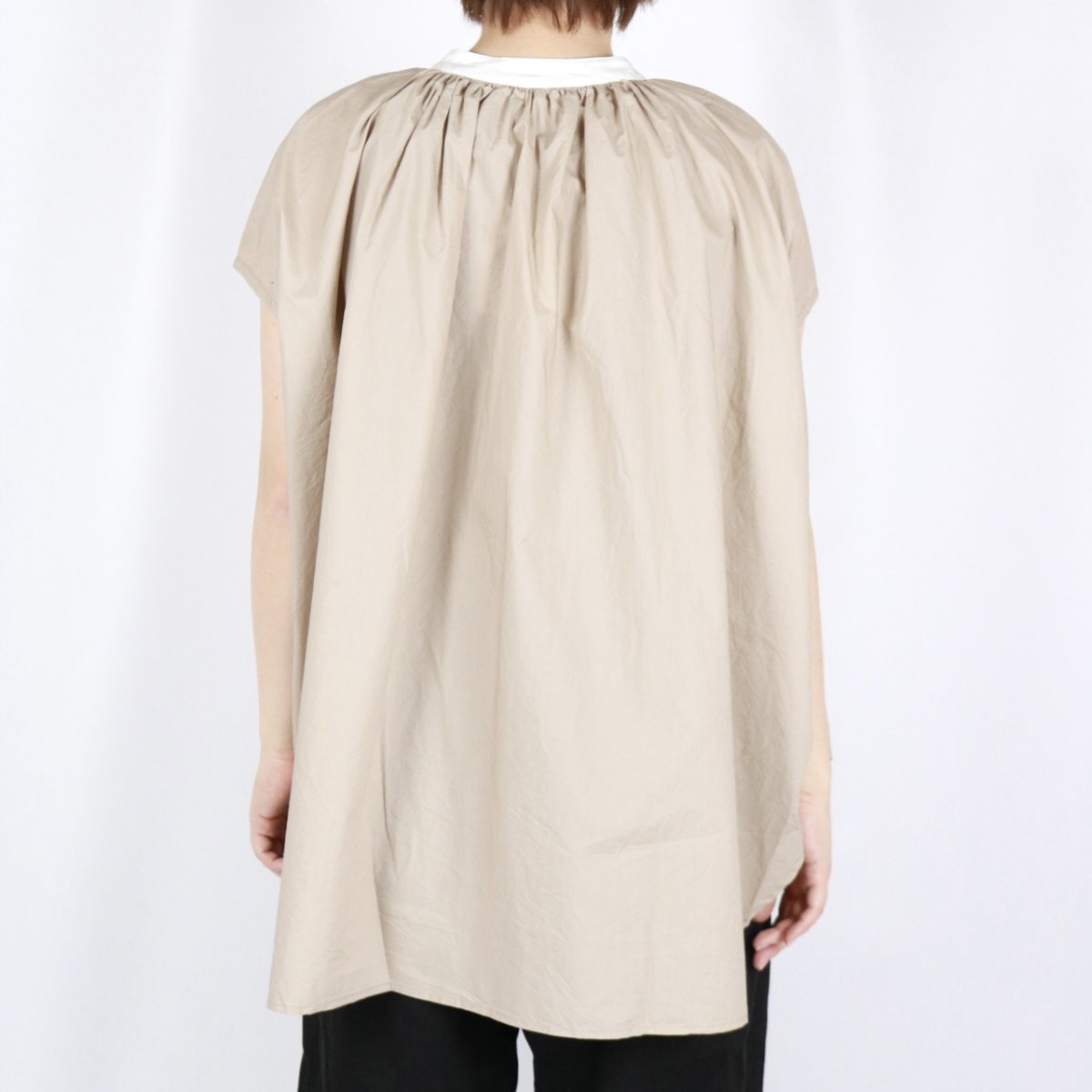 画像4: DIARIES　タイプライターコットン バイカラー フレンチスリーブ ギャザーブラウス　2色 (4)