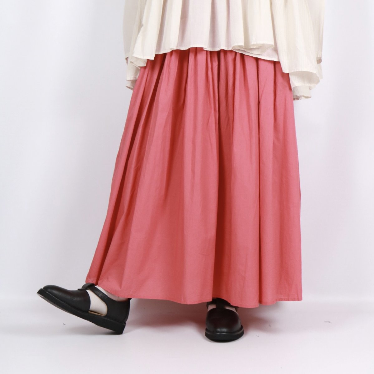 画像1: maison de soil     60s ORGANIC CAMBRIC PLAIN PINTUCK FLARED SKIRT 　2色　２サイズ (1)