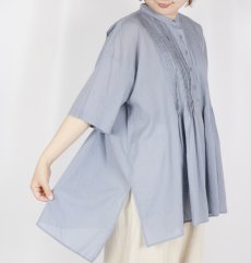 画像2: SOIL 80s COTTON VOILE PLAIN BANDED COLLAR S/SL PINTUCK SHIRT 2色 (2)