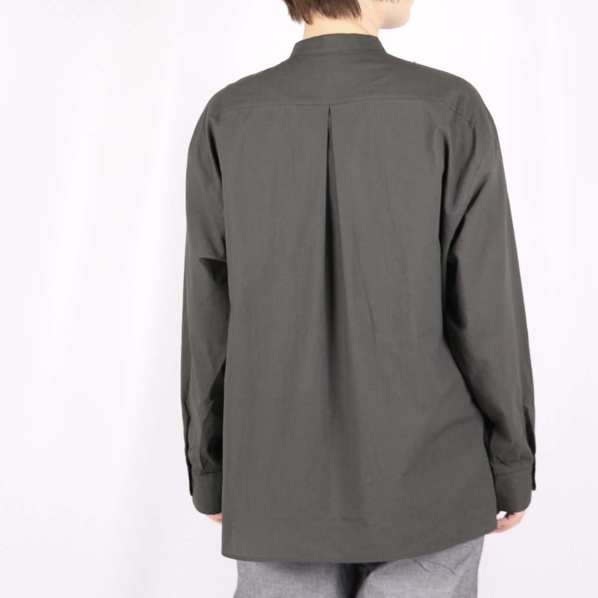 画像5: LUEUF　ヨークフリルシャツ　2色 (5)