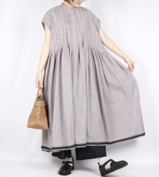 画像16: maison de soil  80s VOILE TRIANGLE BLOCK PRINT BANDED COLLAR FRENCH/SL DRESS WITH PINTUCK 2色2サイズ (16)