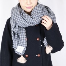 画像8: ROBE de PEAU  WOOL GAUZE TASSEL STOLE (8)