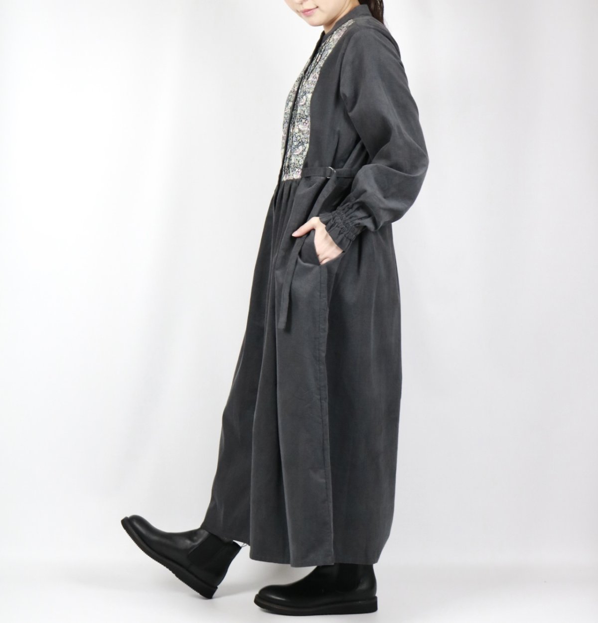 画像4: sosotto　細コール×LIBERTY ビブヨーク ワンピース　2色 (4)