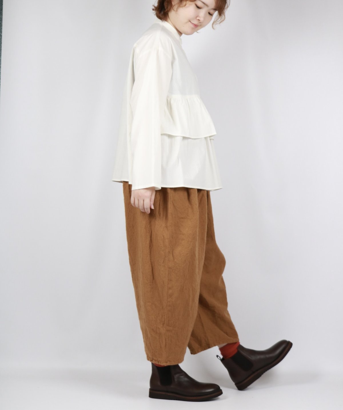 画像5: ROBE de PEAU　Camille ウールタックパンツ CAMEL (5)