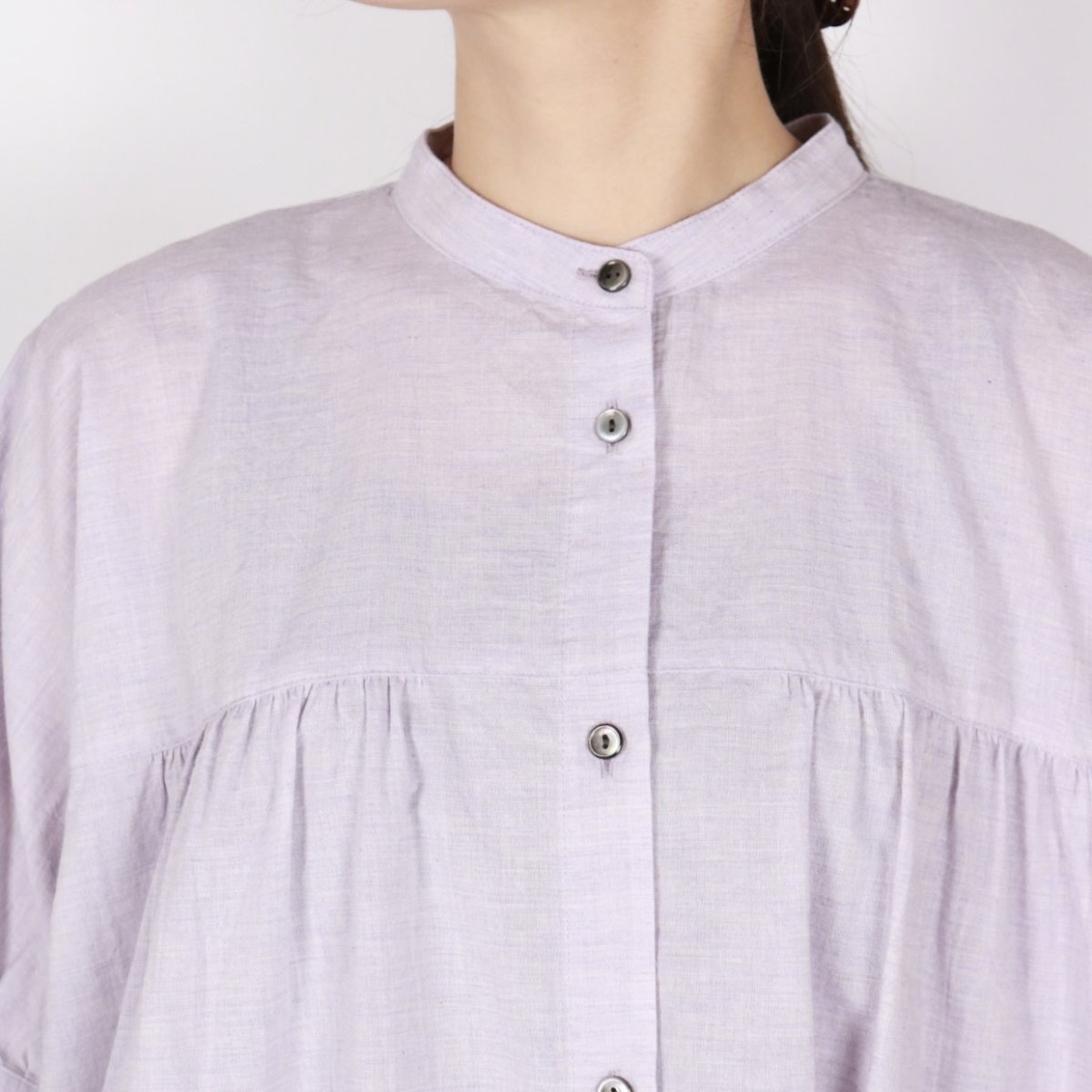 画像19: LUEUF   バンドカラー ギャザーシャツ  2色 (19)