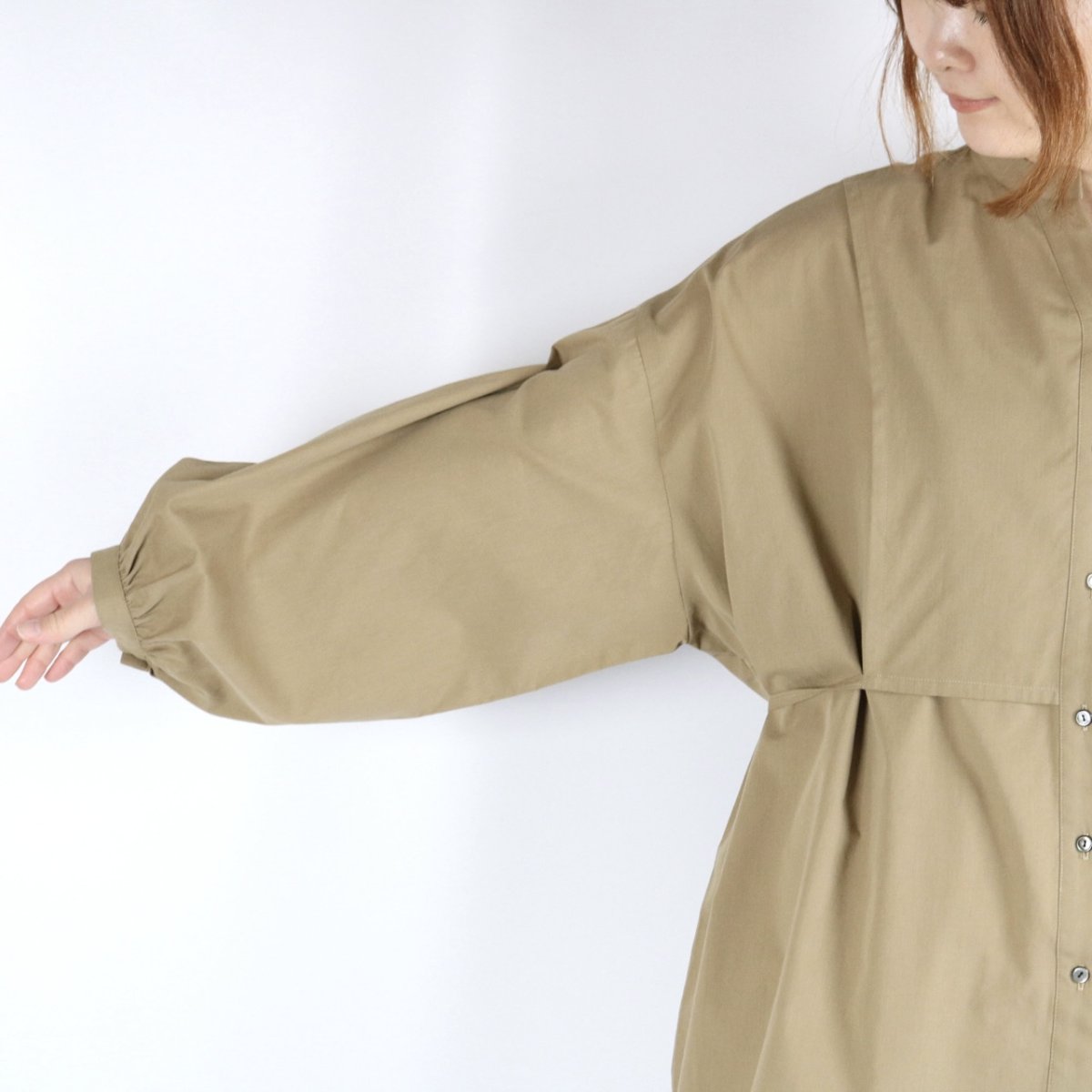 画像10: 40%OFF SALE!  LUEUF　サスティナブルコットンレーヨン ヴィンテージクロス クラシカル キーネックプルオーバー　2色 (10)