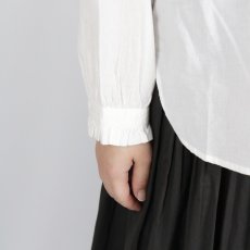 画像4: maison de soil　 60s ORGANIC CAMBRIC WITH EMB FRILL COLLAR EMB SHIRT　 (4)