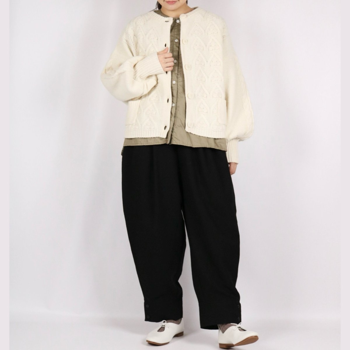 画像12: LABORATORY ボリュームスリーブアランニットカーディガン  2色 (12)