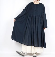 画像24: maison de soil 80s ORGANIC COTTON SMALL CHECK&VOILE PLAIN(OVER DYE) CREW NECK BUTTON SHIRT MAXI DRESS WITH PINTUCK 2色 (24)