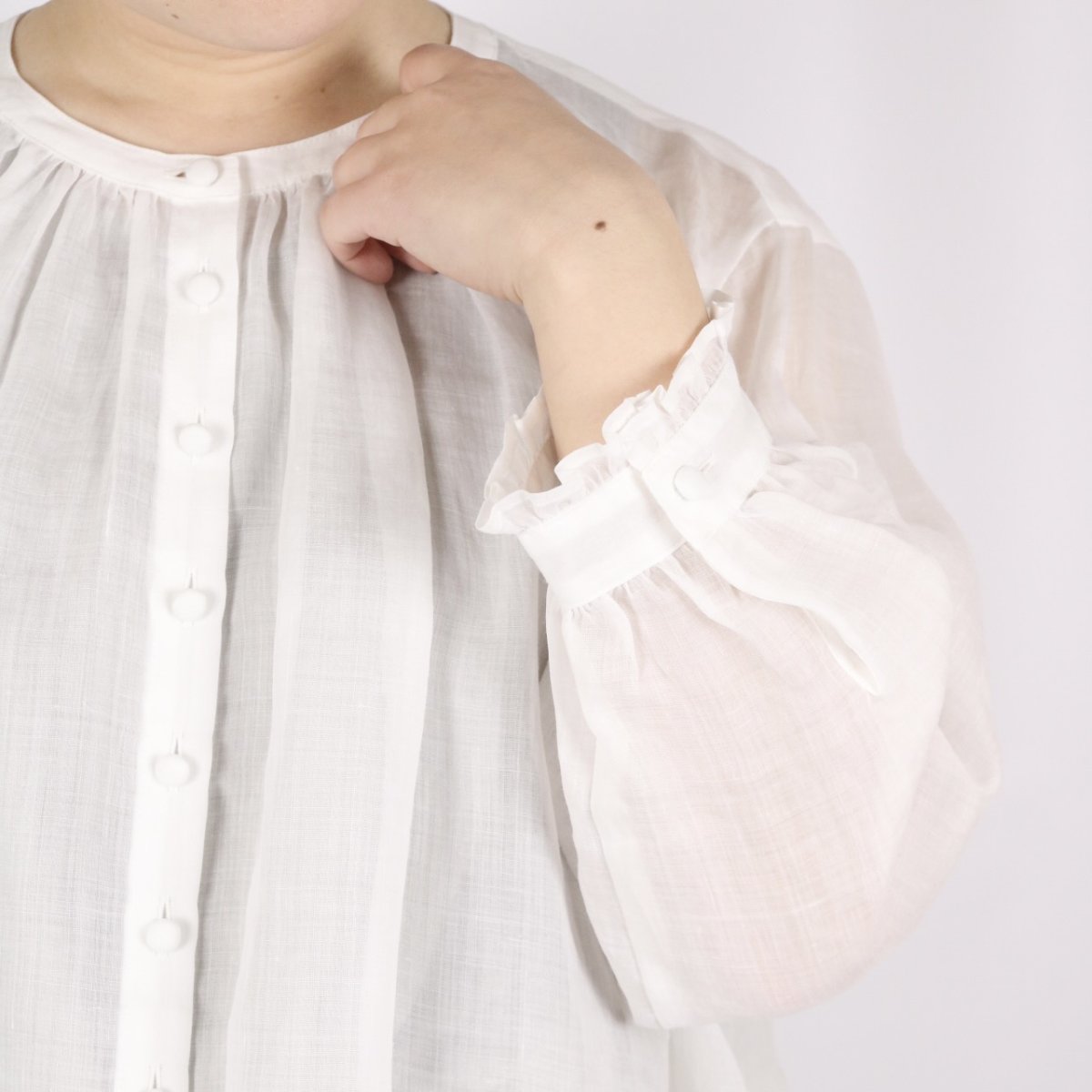 画像26: LUEUF　袖フリル ギャザーシャツ　3色 (26)