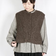 画像27: tumugu:　ロービングウール ケーブルニットベスト　3色 (27)