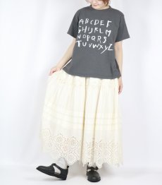 画像16: tumugu:ラフィ天竺 プリントTシャツ(アルファベット) 4色 (16)