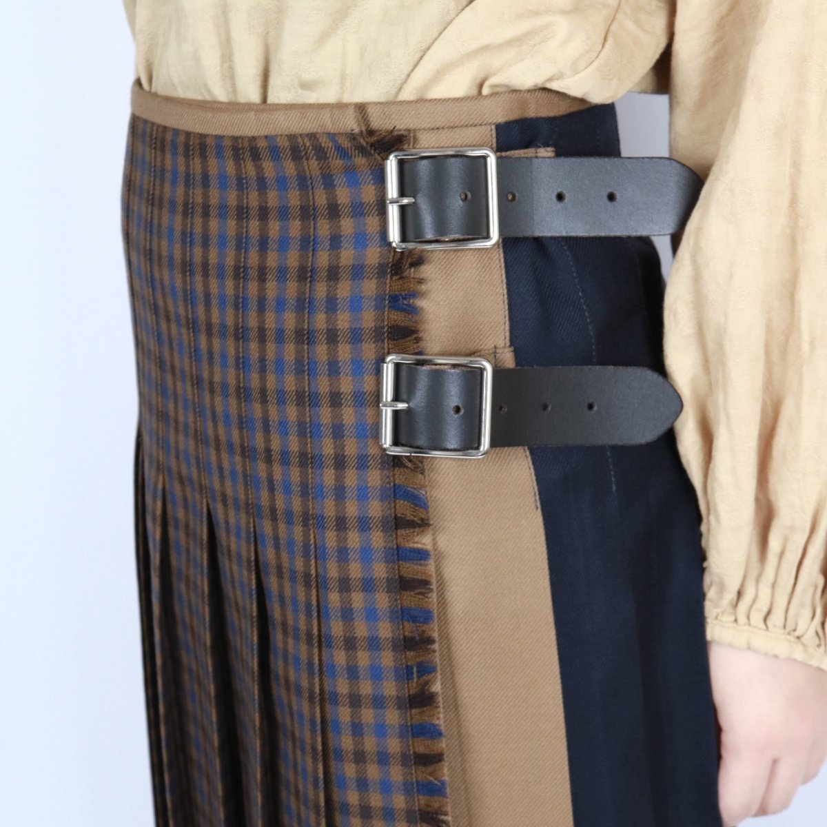 画像12: O'NEIL OF DUBLIN  WORSTED WOOL PATCHWORK LOW WAIST PLEATS WRAP SKIRT LENGTH 80cm (WITH PIN)  2柄 (12)