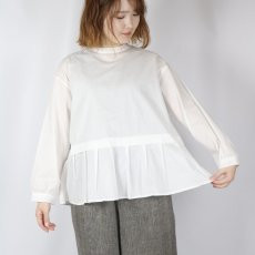 画像1: blue willow コットン細番手裾プリーツブラウス   (1)