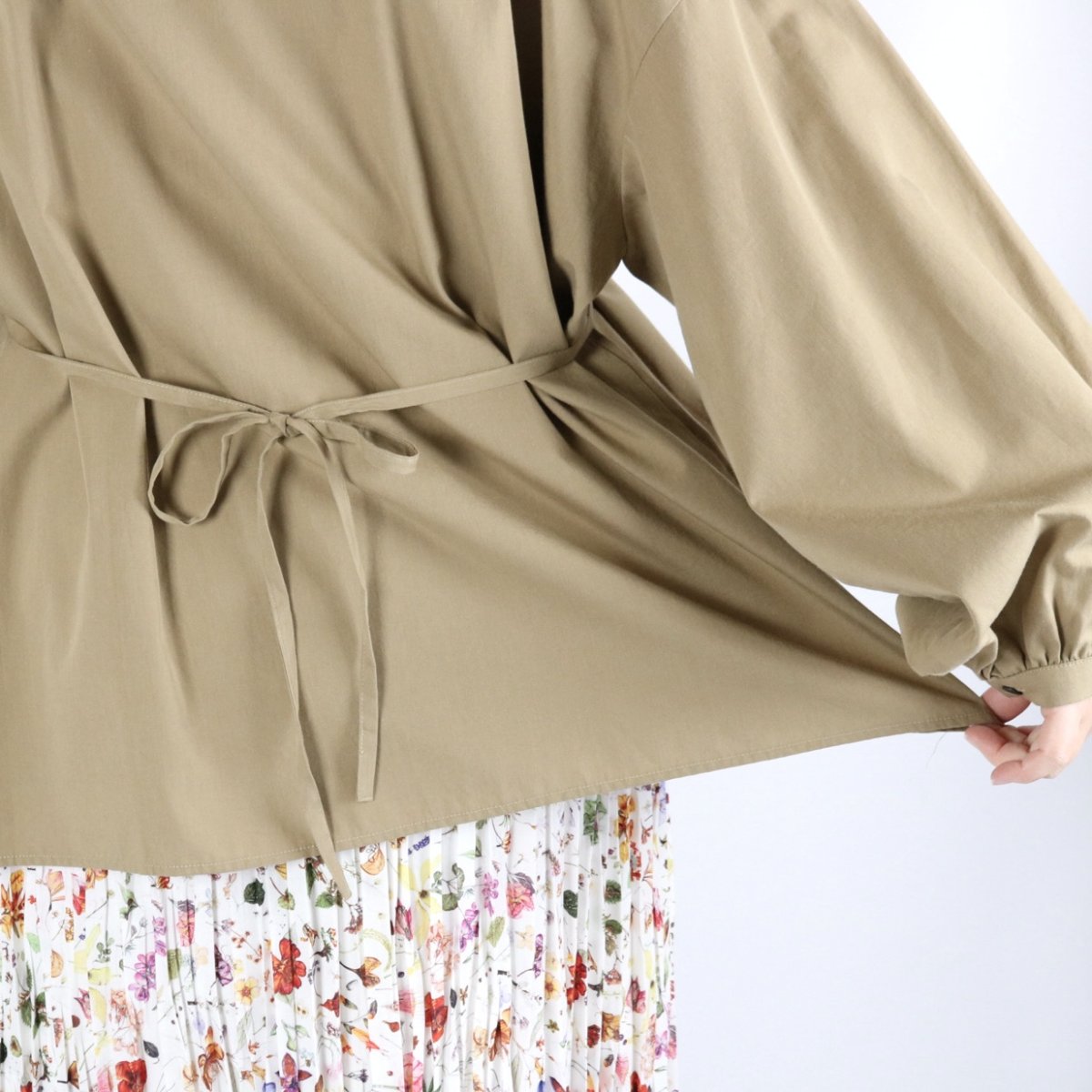 画像11: 40%OFF SALE!  LUEUF　サスティナブルコットンレーヨン ヴィンテージクロス クラシカル キーネックプルオーバー　2色 (11)