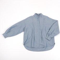 画像22: MAGALI コットンリネンシャンブレー・ラッフルカラー・ブラウス (22)