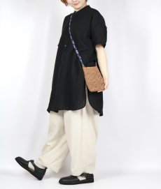 画像16: maison de soil　RAFFIA PHONE HOLDER BAG　2色 (16)