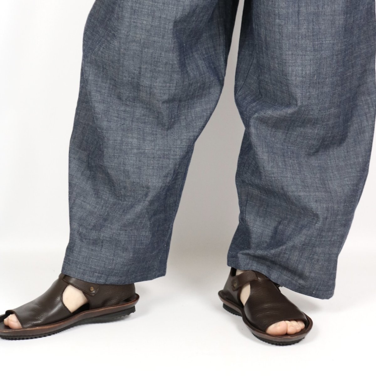 画像7: 20%OFF SALE! nachukara  綿麻スラブデニム タックサロペット  2色 (7)