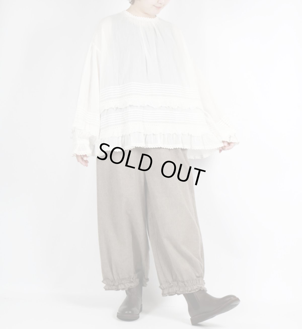 画像14: bluewillow コットン平織り無地起毛裾フリルパンツ 3色 (14)