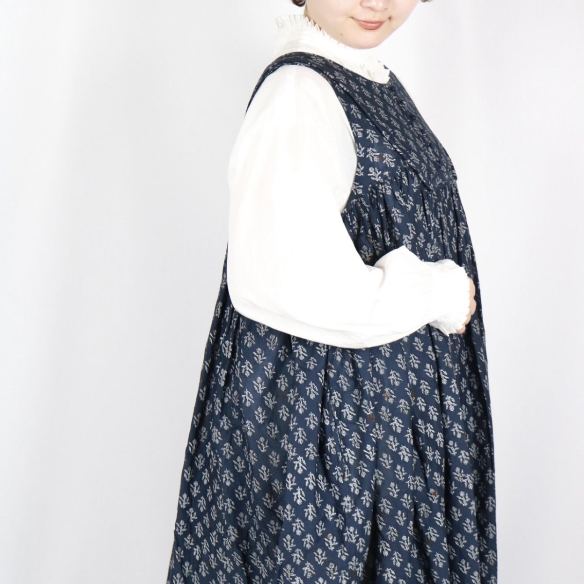 画像29: maison de soil  80s COTTON VOILE FLOWER BLOCK PRINT RAJASTHAN TUCK GATHERED NO/SL QUILTING DRESS 2色 2サイズ (29)