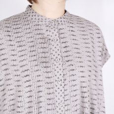 画像22: maison de soil  80s VOILE TRIANGLE BLOCK PRINT BANDED COLLAR FRENCH/SL DRESS WITH PINTUCK 2色2サイズ (22)
