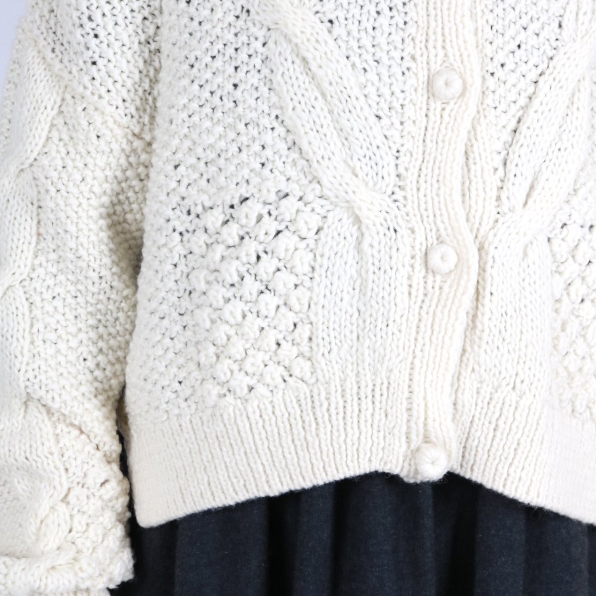 画像20: tumugu:　ロービングウール ケーブルニット カーディガン　3色 (20)