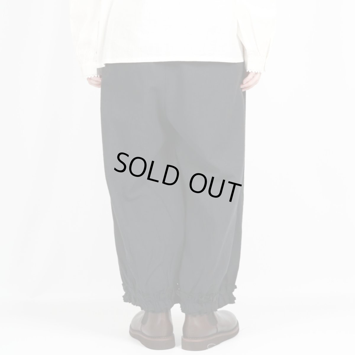 画像23: bluewillow コットン平織り無地起毛裾フリルパンツ 3色 (23)