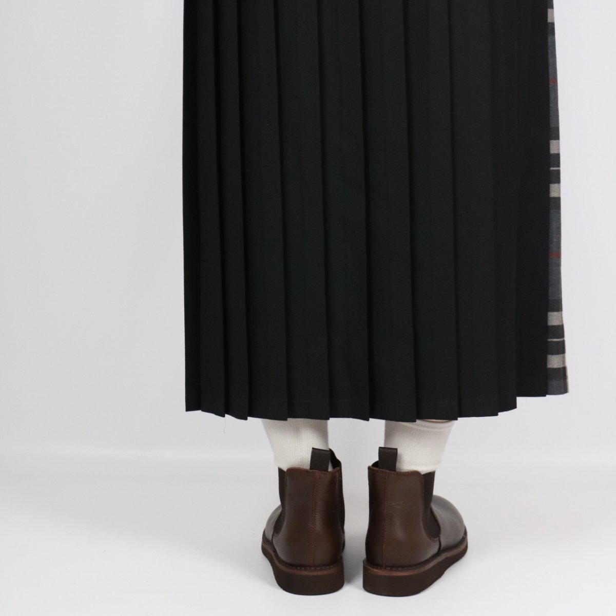 画像22: O'NEIL OF DUBLIN  WORSTED WOOL PATCHWORK LOW WAIST PLEATS WRAP SKIRT LENGTH 80cm (WITH PIN)  2柄 (22)