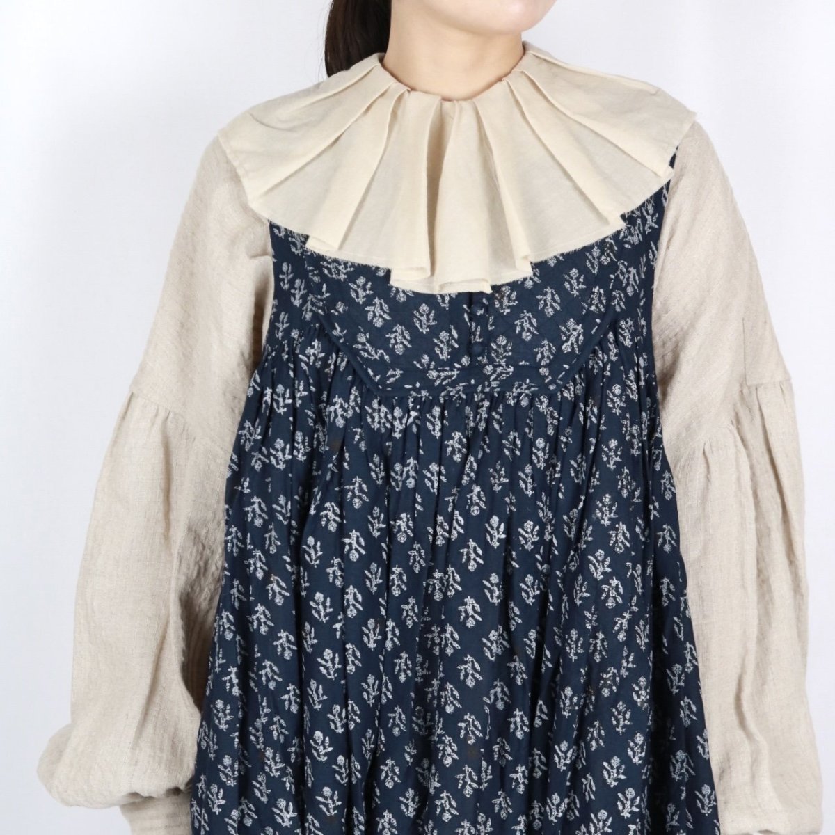 画像24: maison de soil  80s COTTON VOILE FLOWER BLOCK PRINT RAJASTHAN TUCK GATHERED NO/SL QUILTING DRESS 2色 2サイズ (24)