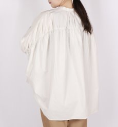 画像4: DIARIES   バック‪ギャザー ワイドシャツ  LIGHT BEIGE (4)