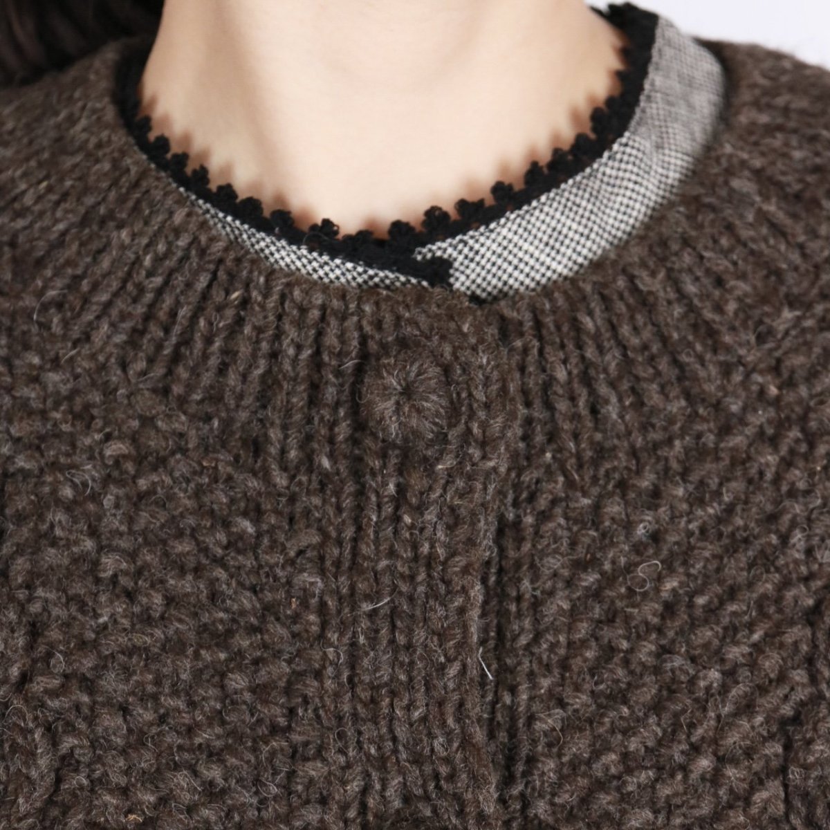 画像32: tumugu:　ロービングウール ケーブルニットベスト　3色 (32)