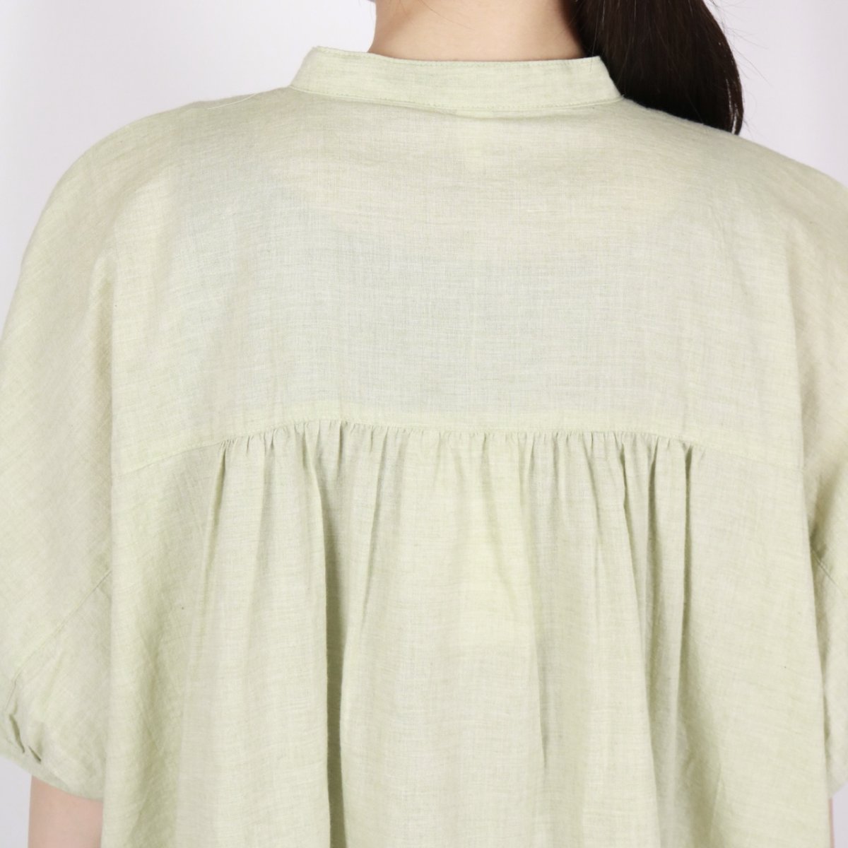 画像9: LUEUF   バンドカラー ギャザーシャツ  2色 (9)