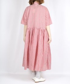 画像4: maison de soil HANDWOVEN COTTON/SILK GINGHAM CHECK REGULAR COLLAR DRESS WITH RAJASTHAN TUCK GATHERER 2色 (4)