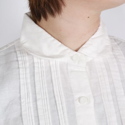 画像1: maison de soil  TWILL COTTON KHADI PLAIN (WASH) ROUND COLLAR SHIRT WITH RANDOM PINTUCK 
