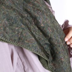 画像16: maison de soil  STITCHED BANGALORE SILK PAISLEY PRINT SCARF WITH BLANCKET STITCH  2色 (16)