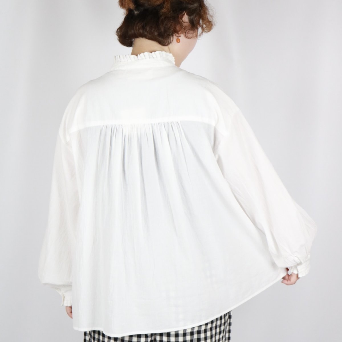 画像3: tumugu: ふわふわコットンタックフリルブラウス 2色 (3)