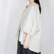 画像2: LUEUF FRILL NECK SHIRT 3色 (2)