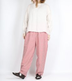 画像3: maison de soil  HANDWOVEN COTTON/SILK GINGHAM CHECK 2TUCK TAPERED EASY PANTS 2色　２サイズ (3)