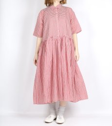 画像2: maison de soil HANDWOVEN COTTON/SILK GINGHAM CHECK REGULAR COLLAR DRESS WITH RAJASTHAN TUCK GATHERER 2色 (2)